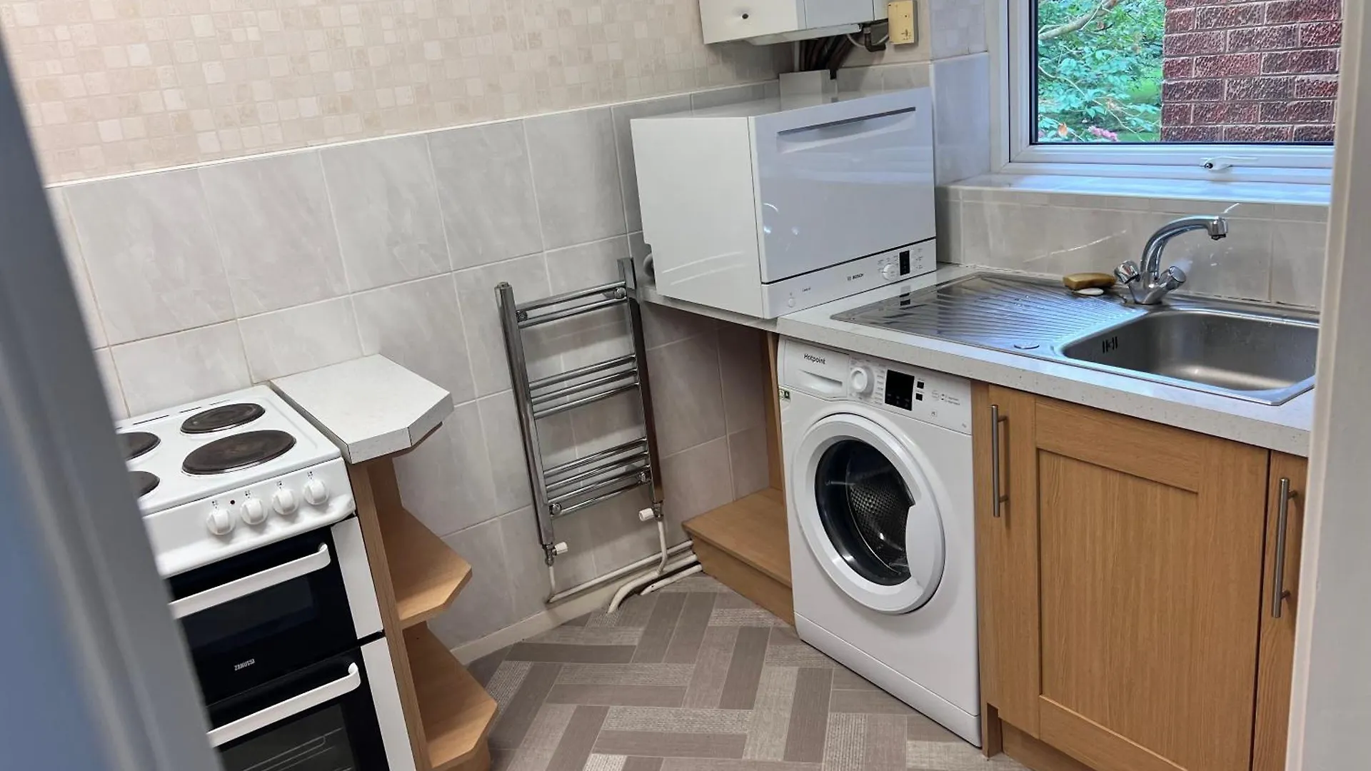 Spacious 2 Bed Apartment - Free Parking Liverpool