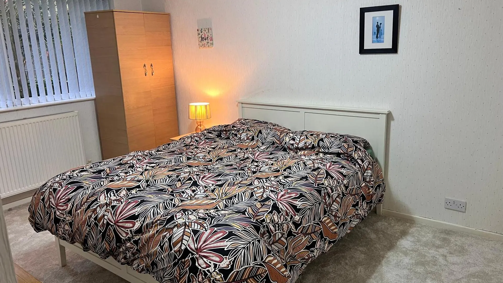 Spacious 2 Bed Apartment - Free Parking Liverpool 0*,  United Kingdom